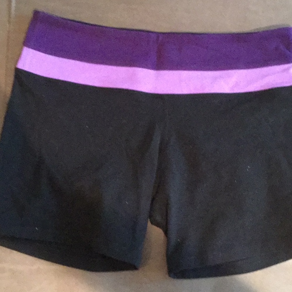 Reversible Lulu spandex shorts